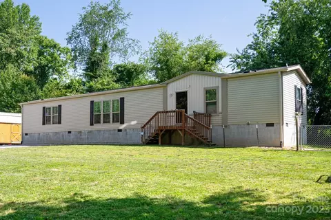 149 Big Hungry Rd, Flat Rock, NC 28731