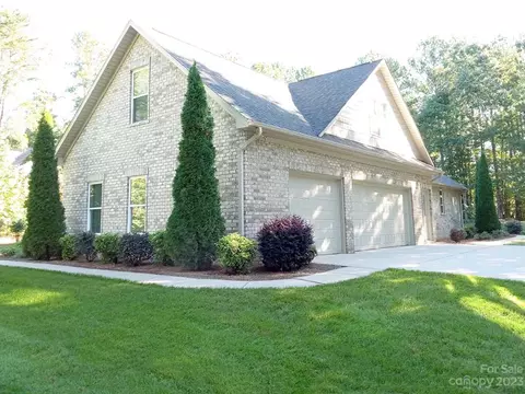 7045 Hawk Shadow Ln, Denver, NC 28037 photo 3