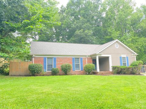 2141 Dembrigh Ln, Charlotte, NC 28262