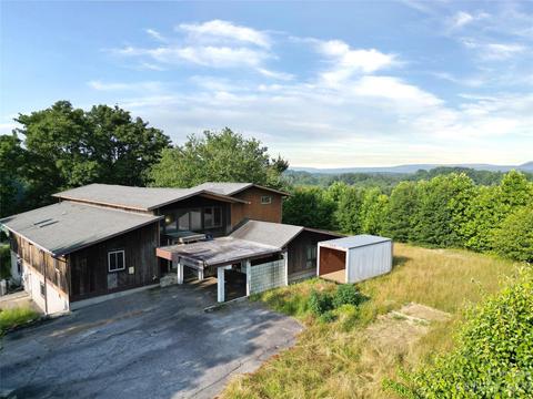 175 Fascination Dr, Hendersonville, NC 28792