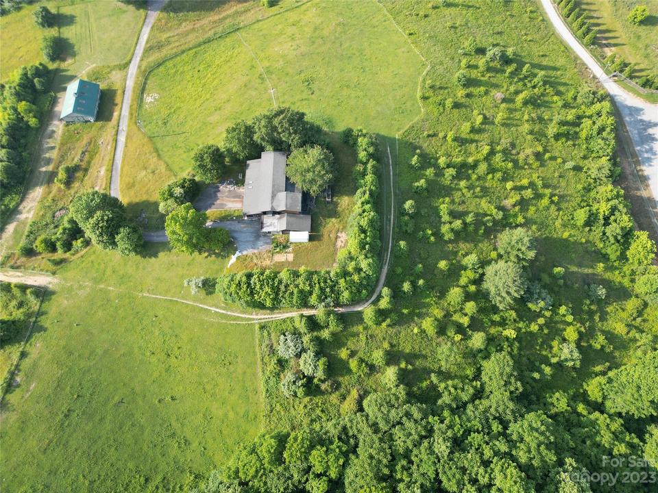  175 Fascination Dr, Hendersonville, NC 28792 photo 3