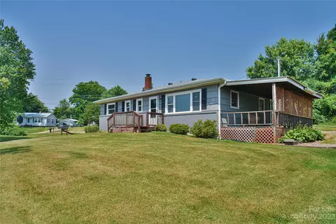 23 Holbrook Rd, Candler, NC 28715 photo 2