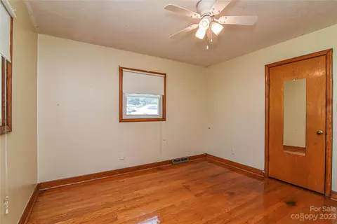 23 Holbrook Rd, Candler, NC 28715 photo 17