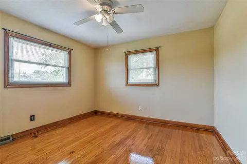 23 Holbrook Rd, Candler, NC 28715 photo 18
