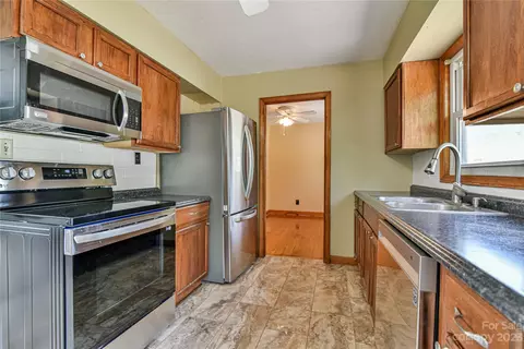 23 Holbrook Rd, Candler, NC 28715 photo 14