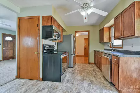 23 Holbrook Rd, Candler, NC 28715 photo 6