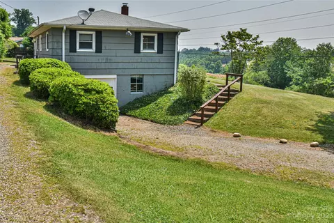 23 Holbrook Rd, Candler, NC 28715 photo 4