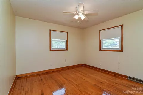 23 Holbrook Rd, Candler, NC 28715 photo 16