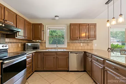 4075 Triton Dr, Tega Cay, SC 29708