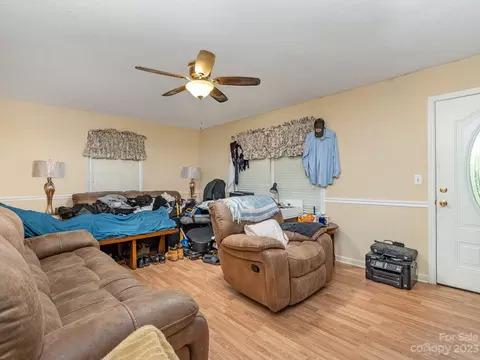 648 Blacksnake Rd, Stanley, NC 28164 photo 6