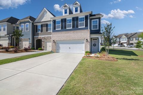 310 Embers Ln, Clover, SC 29710