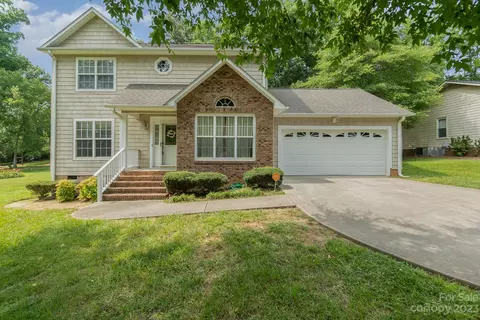 515 Kansas St, Kannapolis, NC 28083