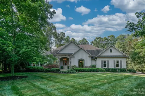 506 Muirfield Dr, Albemarle, NC 28001