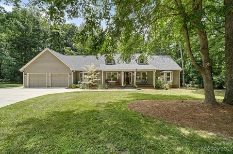1114 Berkeley Pl, Concord, NC 28027