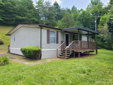 2824 Little Creek Ln, Lenoir, NC 28645