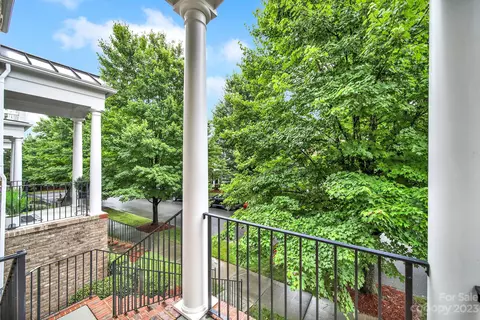 917 Lyndley Dr, Fort Mill, SC 29708 photo 2
