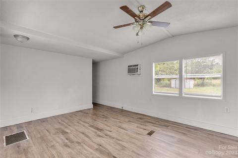 412 Sumter St, Clover, SC 29710 photo 6