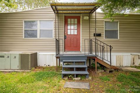 412 Sumter St, Clover, SC 29710 photo 4