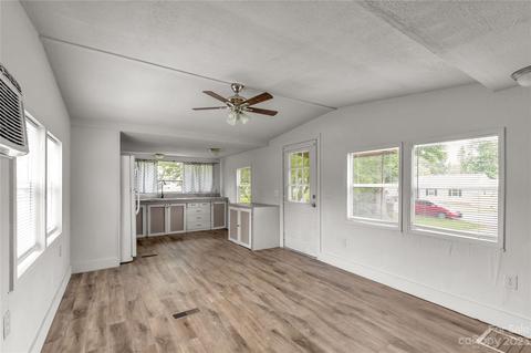 412 Sumter St, Clover, SC 29710 photo 8