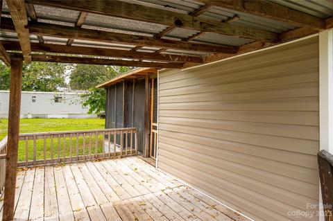 412 Sumter St, Clover, SC 29710 photo 18