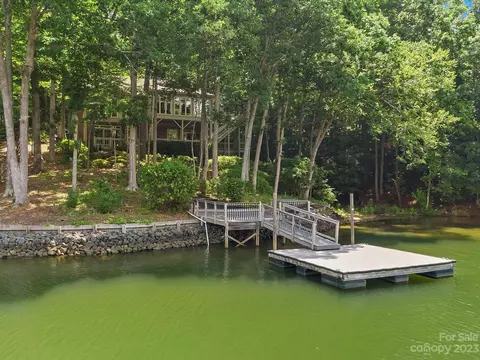 3 Intrepid St, Lake Wylie, SC 29710