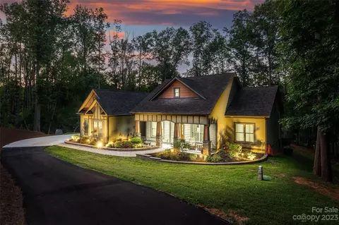 361 Squirrel Ln, Clover, SC 29710 photo 3