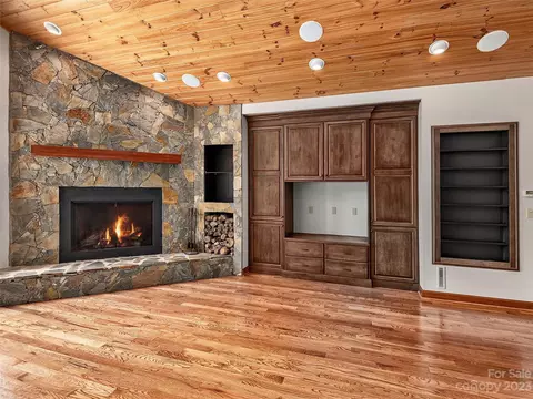 409 Briarcliff Dr, Sylva, NC 28779 photo 9