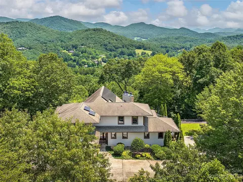 409 Briarcliff Dr, Sylva, NC 28779 photo 3