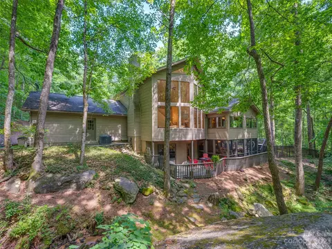 545 Winesap Blvd, Lake Lure, NC 28746