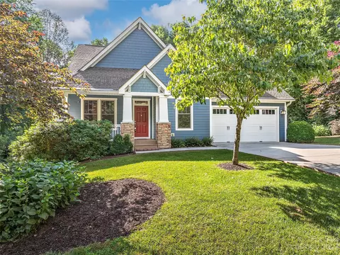 32 Brown Rd, Asheville, NC 28806