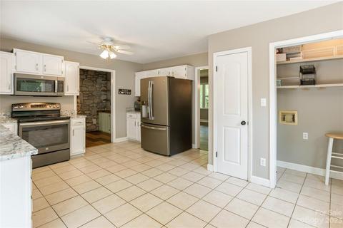 258 Illahee Rd, Brevard, NC 28712 photo 11