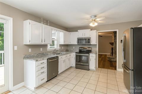 258 Illahee Rd, Brevard, NC 28712 photo 9