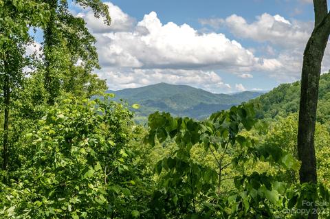 320 Creekside A101 Way #A/101, Burnsville, NC 28714
