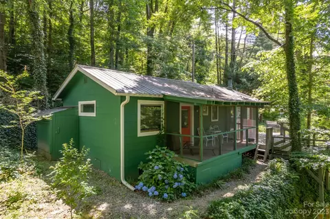 55 Riverby Ln, Tryon, NC 28782 photo 2