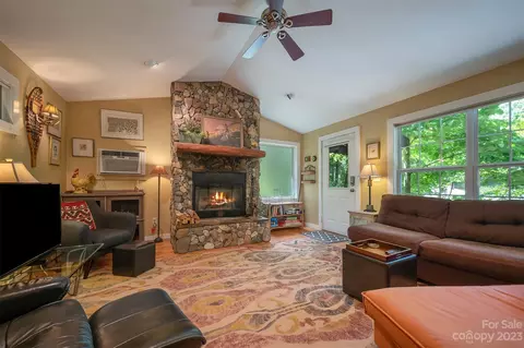 55 Riverby Ln, Tryon, NC 28782 photo 13