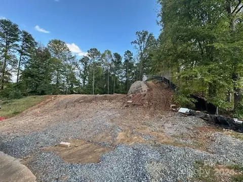 6095 Diamond Pl, Harrisburg, NC 28075