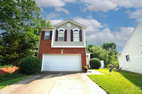 1002 Hipp Rd, Charlotte, NC 28216
