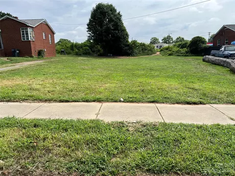 2721 Watson Dr, Charlotte, NC 28208