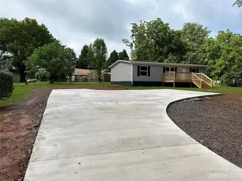 109 Burns B St #B, Morganton, NC 28655