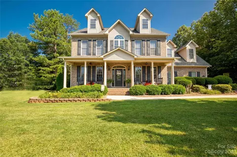 810 Cedar Hill Ln, Clover, SC 29710