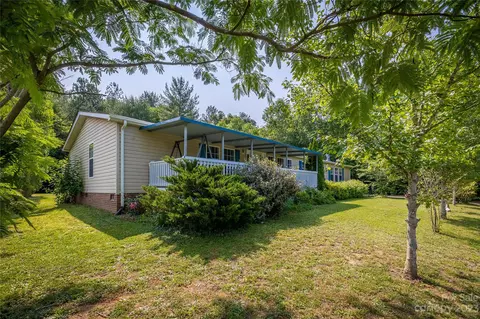 2956 Dalton Dr, Morganton, NC 28655