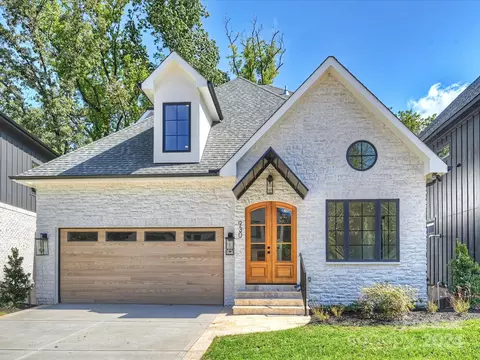 930 Laurel Creek Ln, Charlotte, NC 28211