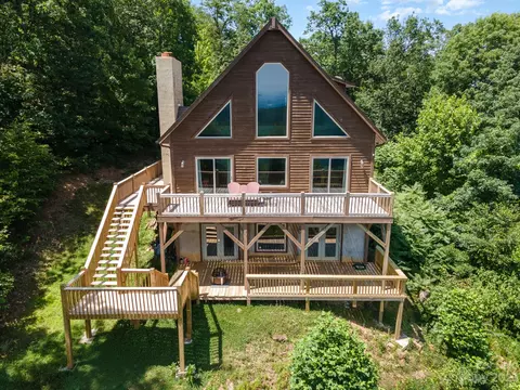 2913 Pine Ridge Dr, Connelly Springs, NC 28612