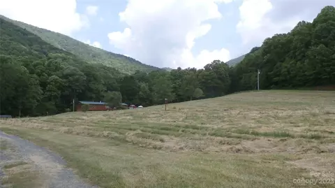 45 Spring Creek Rd, Bakersville, NC 28705