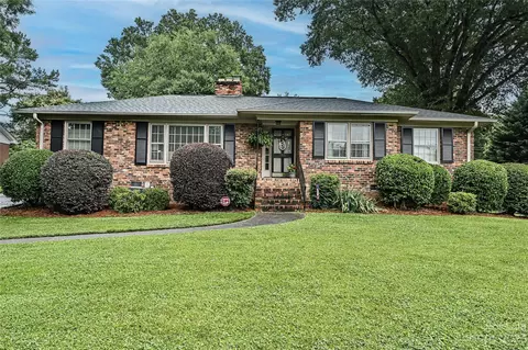 5511 Valley Forge Rd, Charlotte, NC 28210