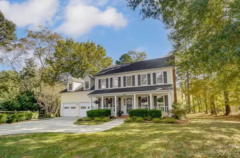 6221 Amber Mist Ln, Charlotte, NC 28211