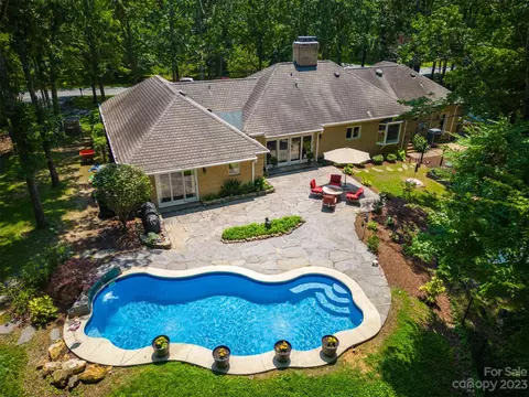 6917 Tree Hill Rd, Matthews, NC 28104