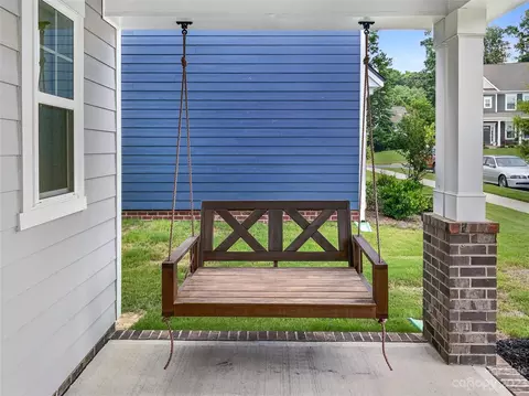 412 Hudson Pl, Davidson, NC 28036 photo 8