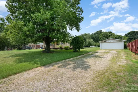 106 Bennett Rd, Stony Point, NC 28678 photo 2