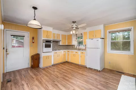 106 Bennett Rd, Stony Point, NC 28678 photo 3